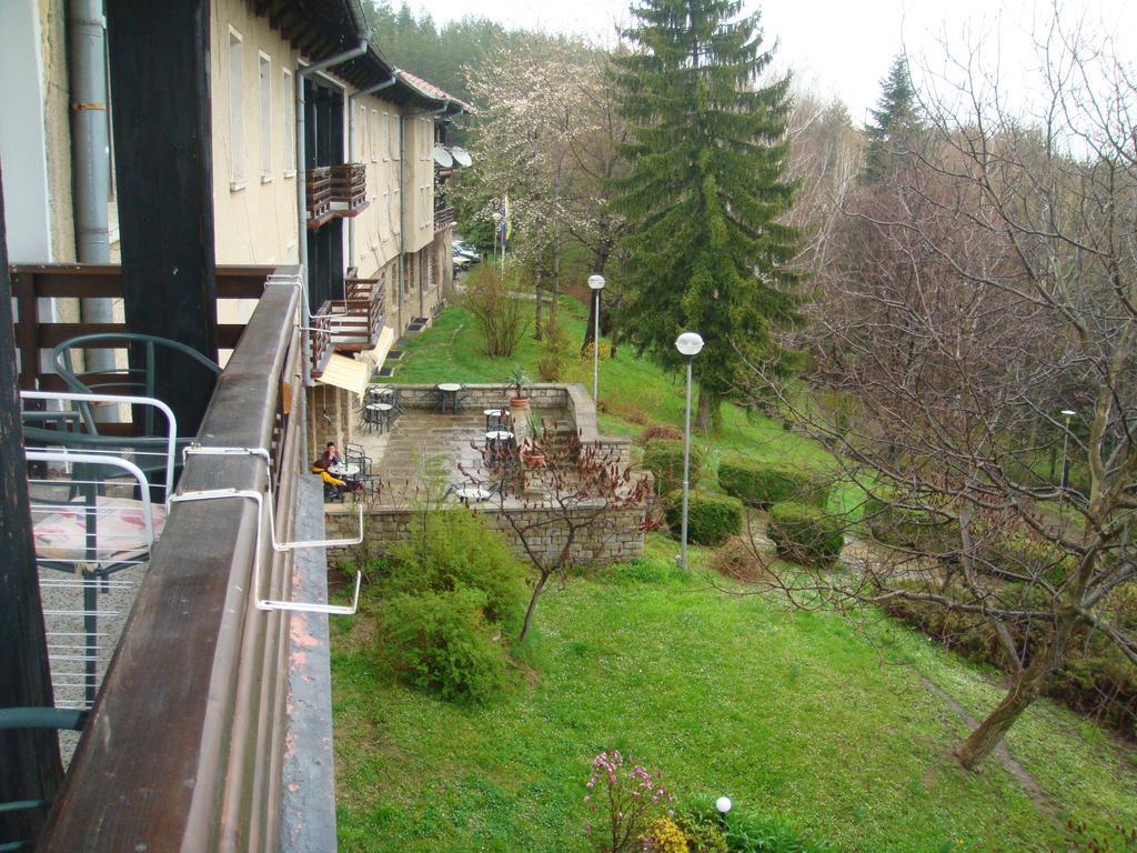 Балнеохотел "Люляци" Vrabtsite Exterior foto